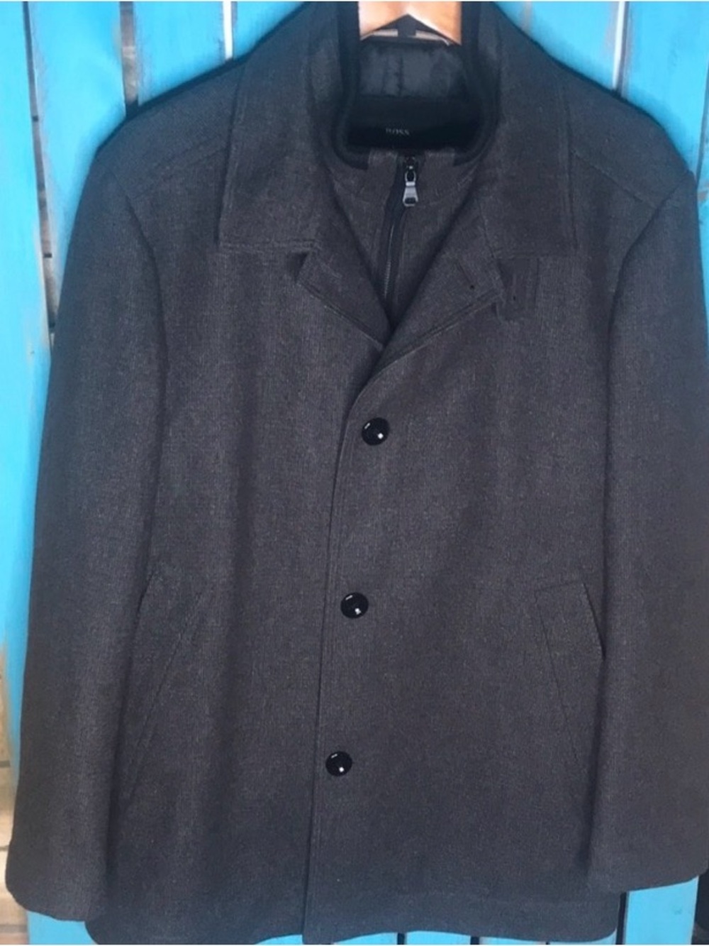 Hugo Boss gray single breasted jacket size 40 quilted lining standing collar